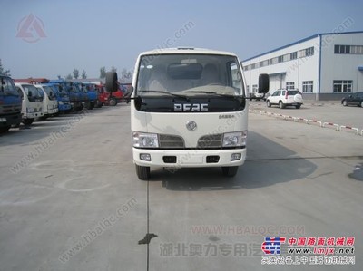 慶鈴五十鈴5米掃路車(chē) 高效環(huán)衛(wèi)作業(yè)的可靠伙伴