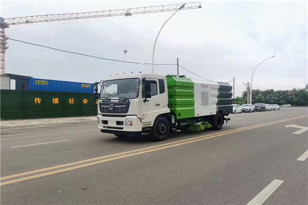 東風(fēng)D9洗全吸式掃路車(chē) 城市清潔的高效衛(wèi)士