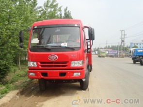 解放系列專用車解析 平板車報(bào)價、拖板車工廠與掃路車綜合指南